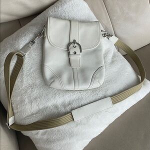 Vintage y2k Coach soho saddle bag 🤍